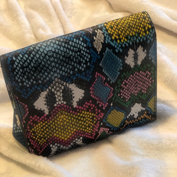 || SHEIN Snake skin print bag || - Picture 2 of 4